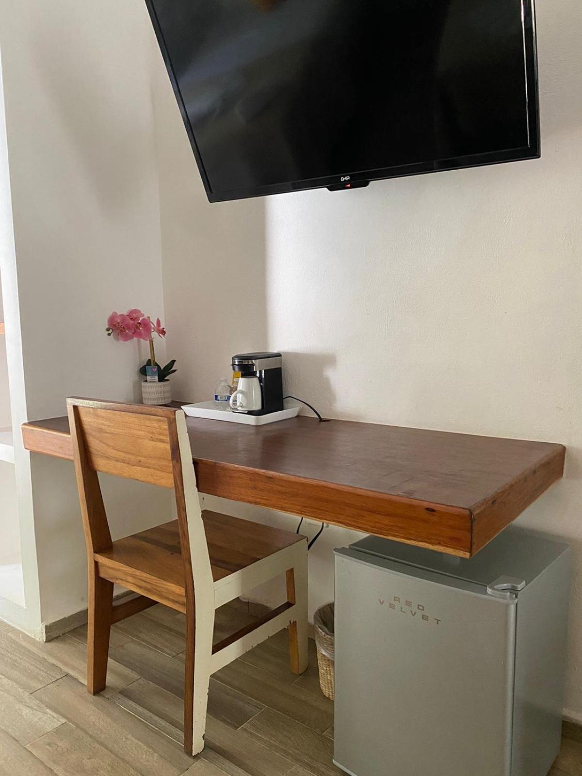 Hotel Pelecanus Suites Holbox Kültér fotó